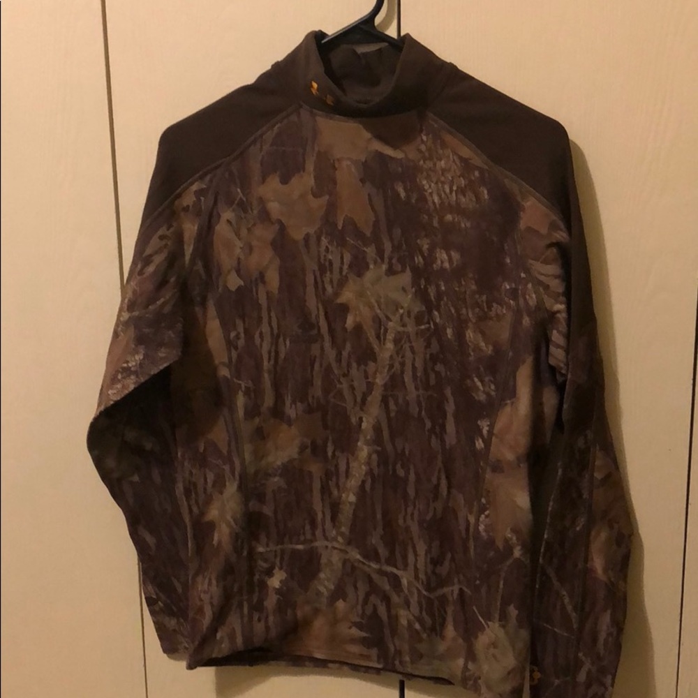 Camo long sleeve cold weather top